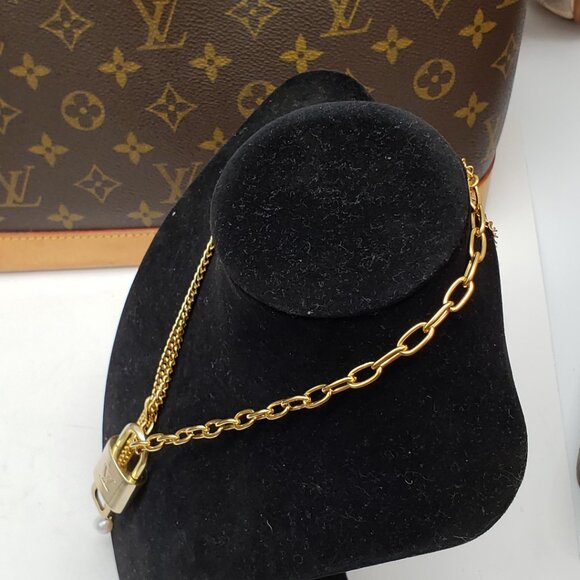 Authentic Louis Vuitton Lock & Key w/ Unbranded Gold Plated Gold Chain Necklace - Picture 9 of 9